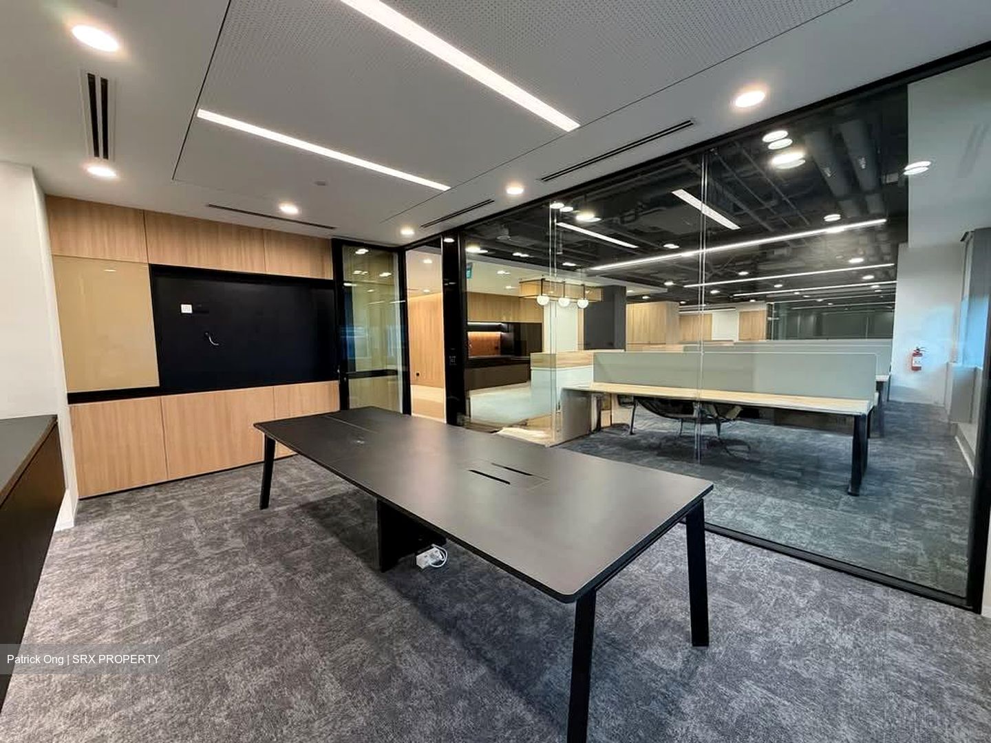 Chevron House (D1), Office #580623131